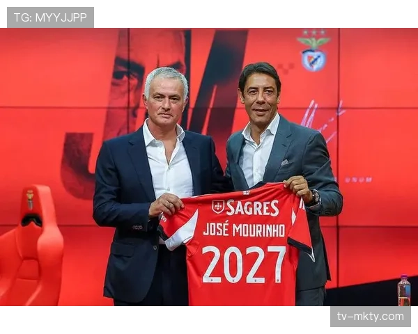 穆里尼奥杯赛尝试三后卫阵容，为本菲卡战术变化提供新思路